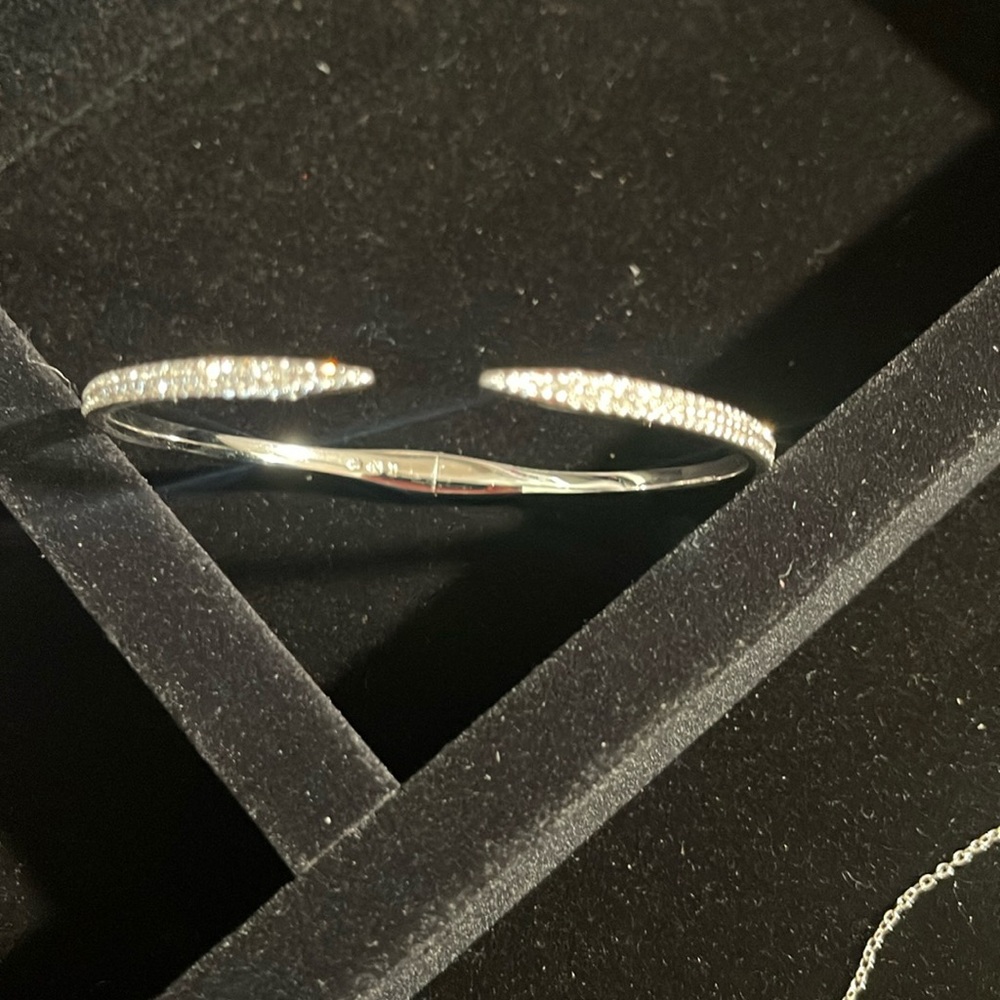 Nordstrom brand hinged bangle
